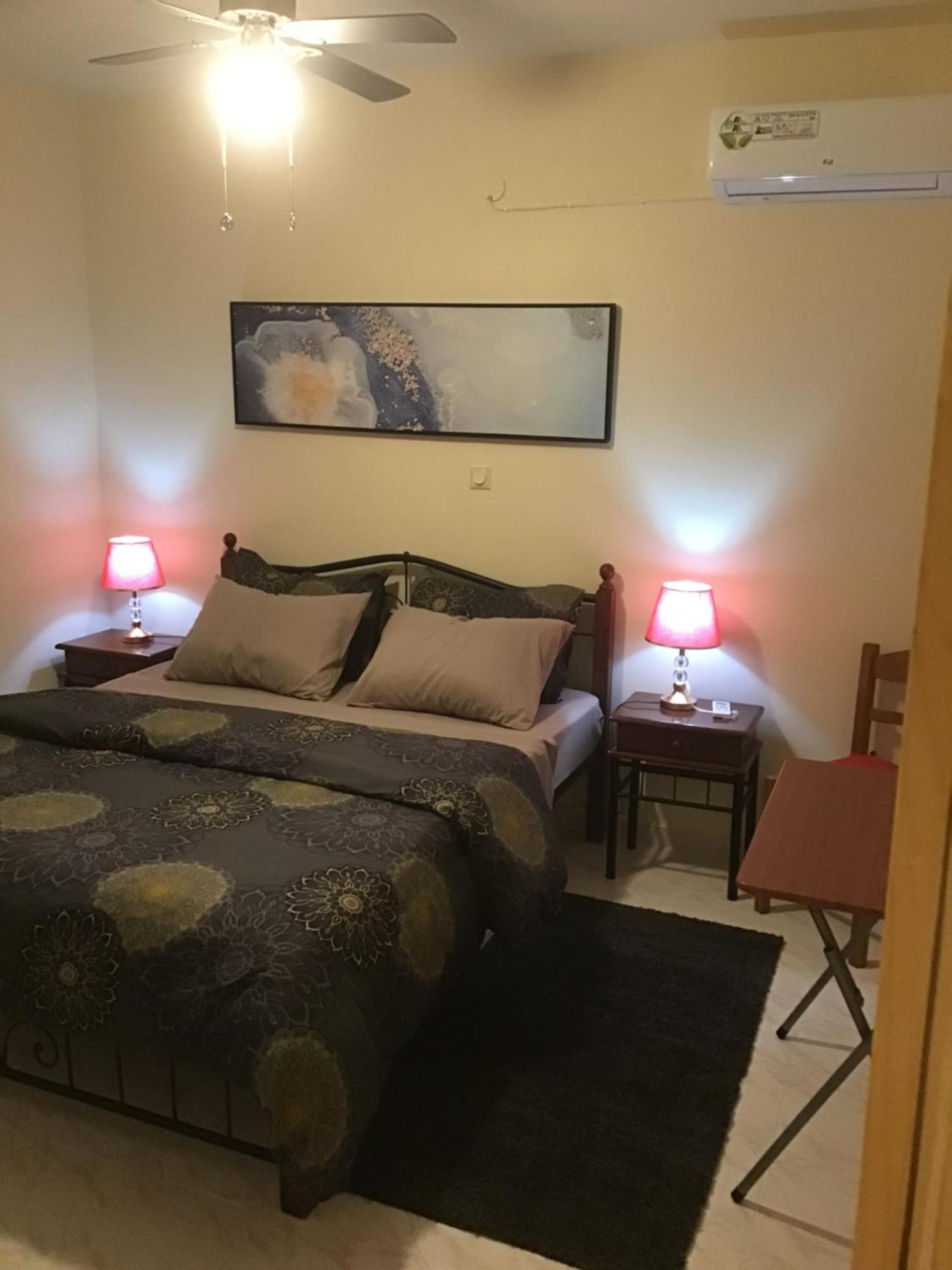 Lidas Sunny Guest House Argolis นาฟปลิโอ ภายนอก รูปภาพ
